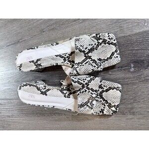 Zara Sandal- 1 1/2" Heels in Python color, Size 41